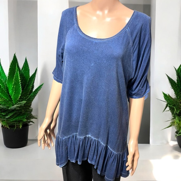 Dantelle Oil Dye Ruffle Hem Cold Shoulder Tunic Top - Picture 10 of 16